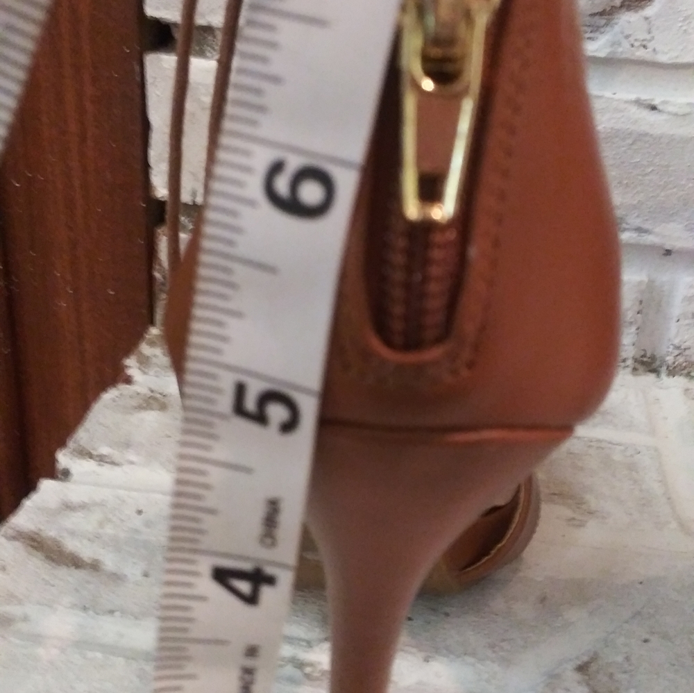 Shoes - Picture 5 of 5